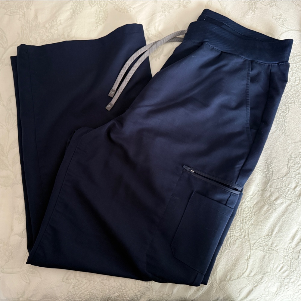 Fabletics High rise Wide Leg Scrub Pants